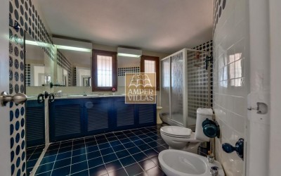 Exclusiva villa con impresionantes vistas panorámicas junto al Club de Golf de Altea